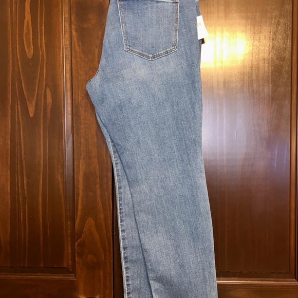 NEW Women’s Old Navy MID-rise power slim straight jeans - Picture 3 of 7